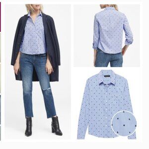Banana Republic Quinn Boyfriend Love Pattern Stripped Button Up - Small in Blue